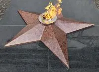 Гранитная плита монтаж в Новомосковске (518372)